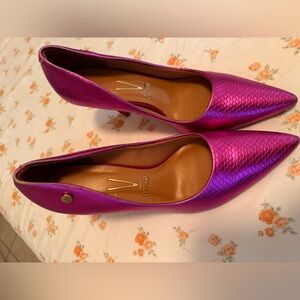 Tacones hermosos de moda